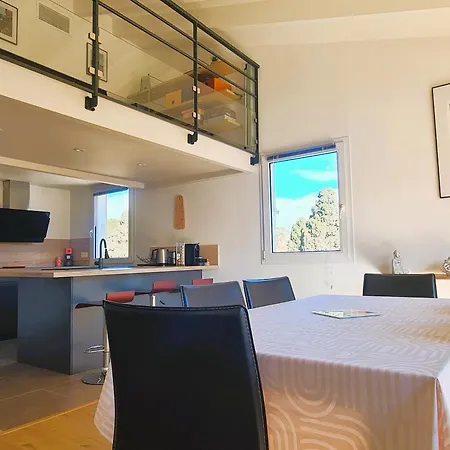 Apartament T3 Avec Mezzanine Et Terrasse Au Coeur De Collioure, Proche Plages Et Commerces - Fr-1-309-431