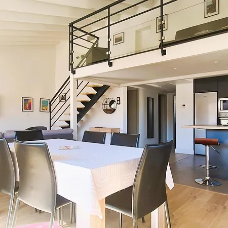 T3 Avec Mezzanine Et Terrasse Au Coeur De Collioure, Proche Plages Et Commerces - Fr-1-309-431